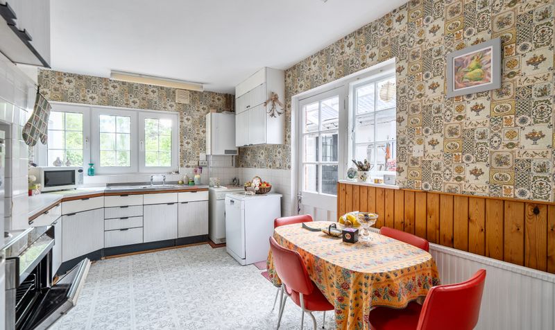 Copse Edge Avenue, Epsom, KT17