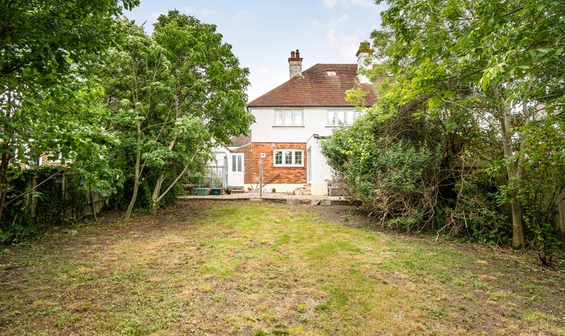 Copse Edge Avenue, Epsom, KT17