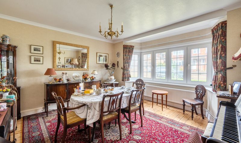Copse Edge Avenue, Epsom, KT17