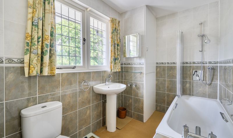 The Mead, Ashtead, KT21