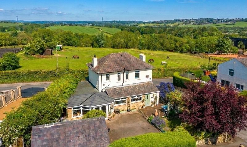 Hill Crest House, Sandy Lane, Middlestown