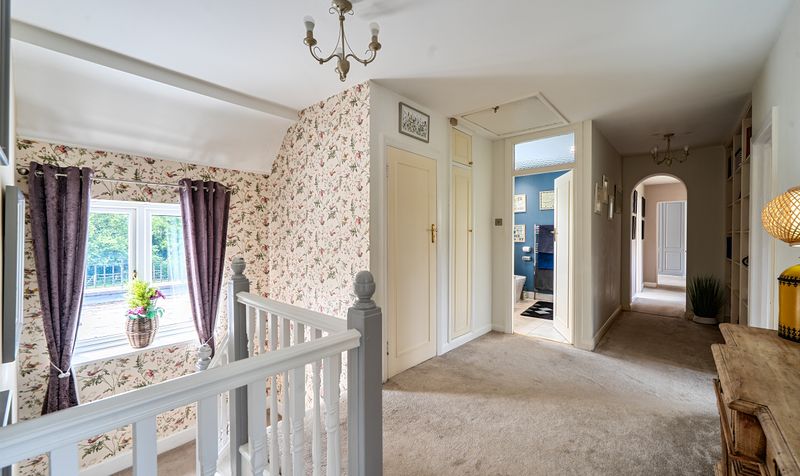 Golf Side, Cheam, SM2