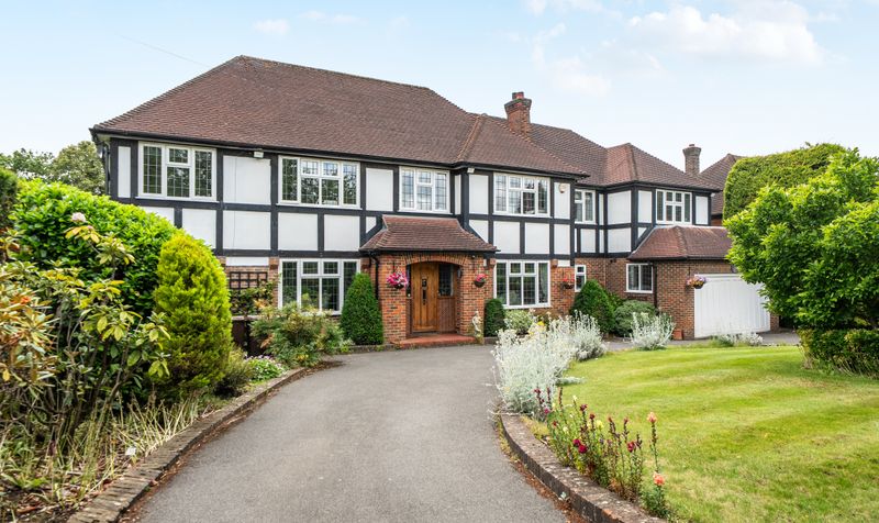 Golf Side, Cheam, SM2