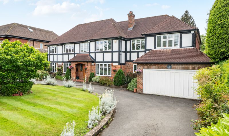 Golf Side, Cheam, SM2