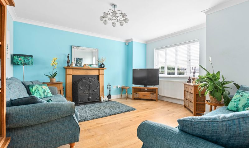 5 Bedroom House For Sale &ndash; Bedford Road, Henlow, SG16 2
