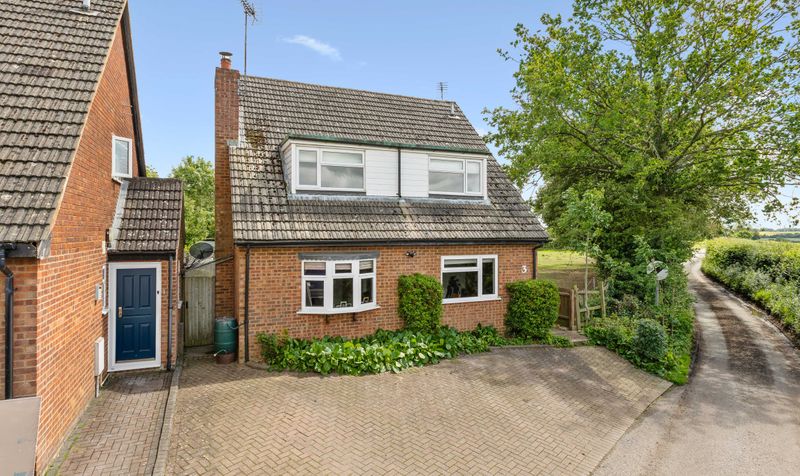 4 Bedroom House For Sale &ndash; Brownings Lane, Breachwood Green, SG4