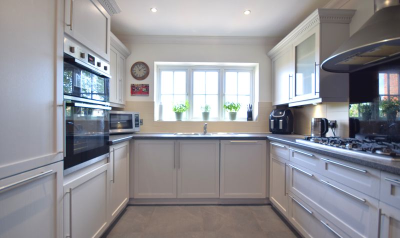 Grosvenor Road, Epsom, KT18