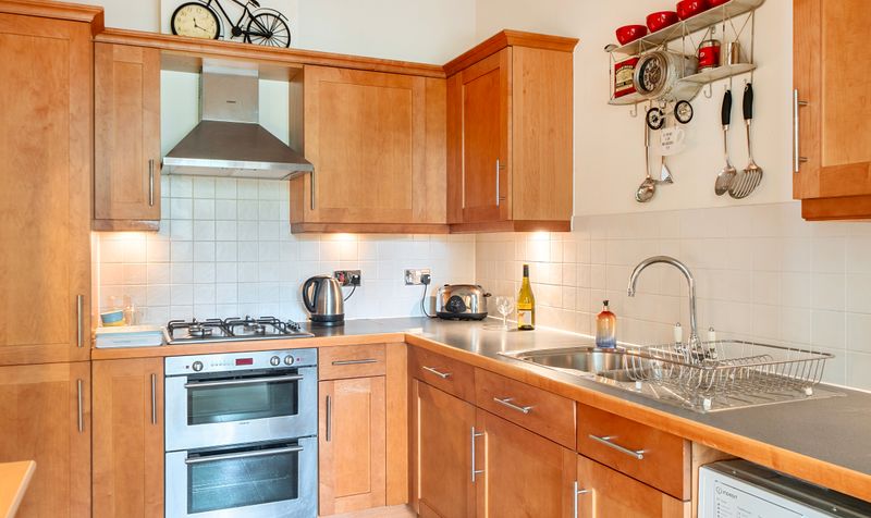 Horton Crescent, Epsom, KT19