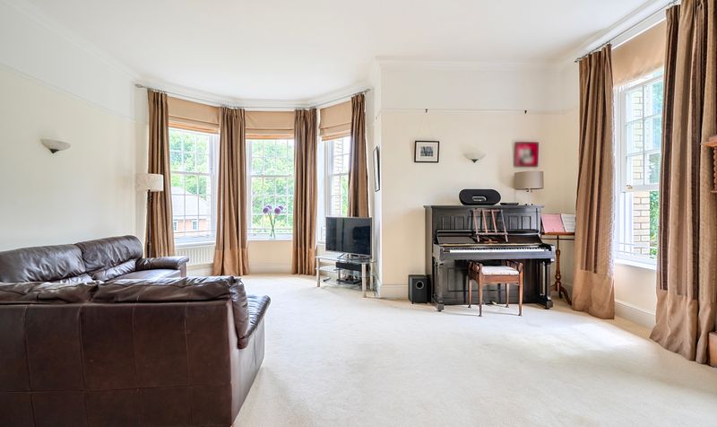 Horton Crescent, Epsom, KT19