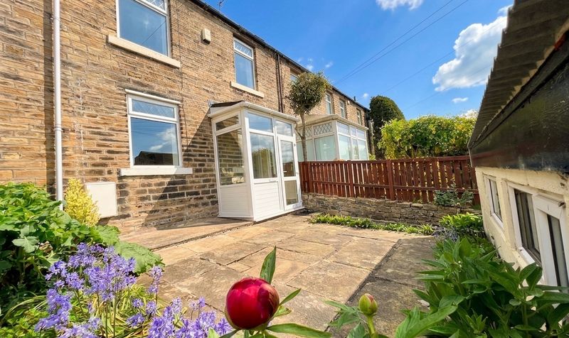 West Place, Huddersfield, HD5