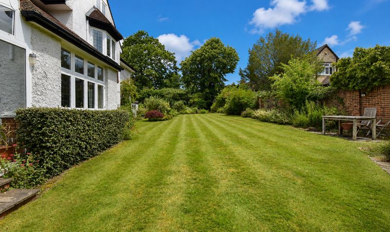 The Mead, Ashtead, KT21