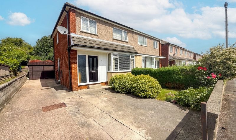 Langdale Drive, Huddersfield, HD5