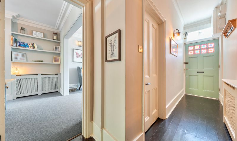 Barnett Wood Lane, Ashtead, KT21