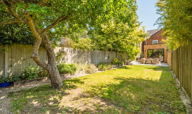 Barnett Wood Lane, Ashtead, KT21