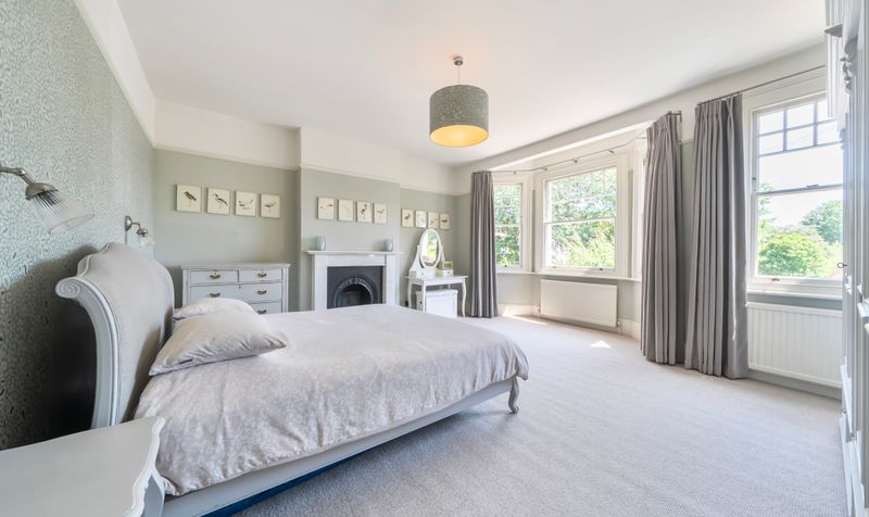 Barnett Wood Lane, Ashtead, KT21
