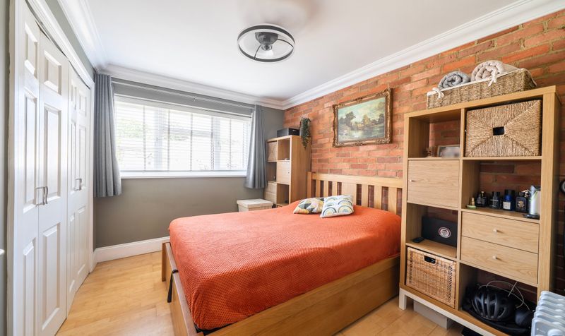 Brookers Close, Ashtead, KT21