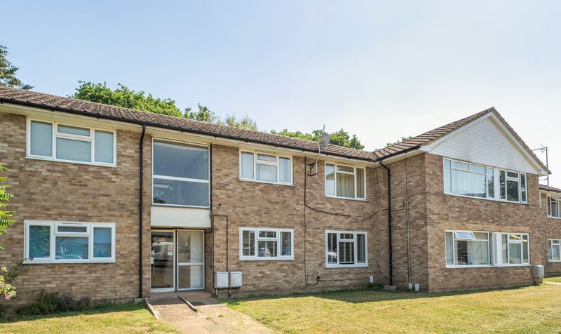 Brookers Close, Ashtead, KT21
