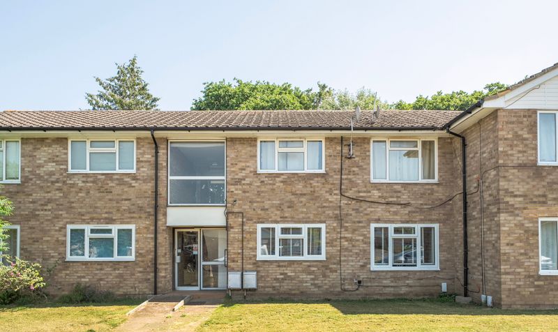 Brookers Close, Ashtead, KT21