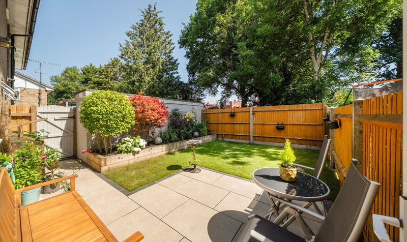 Brookers Close, Ashtead, KT21