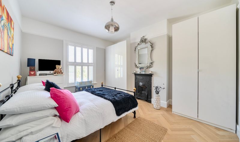 Andrews Close, Epsom, KT17