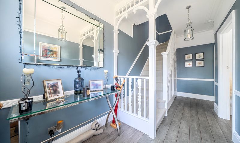 Andrews Close, Epsom, KT17