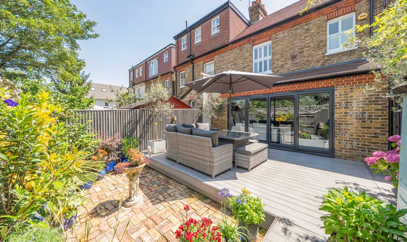 Andrews Close, Epsom, KT17