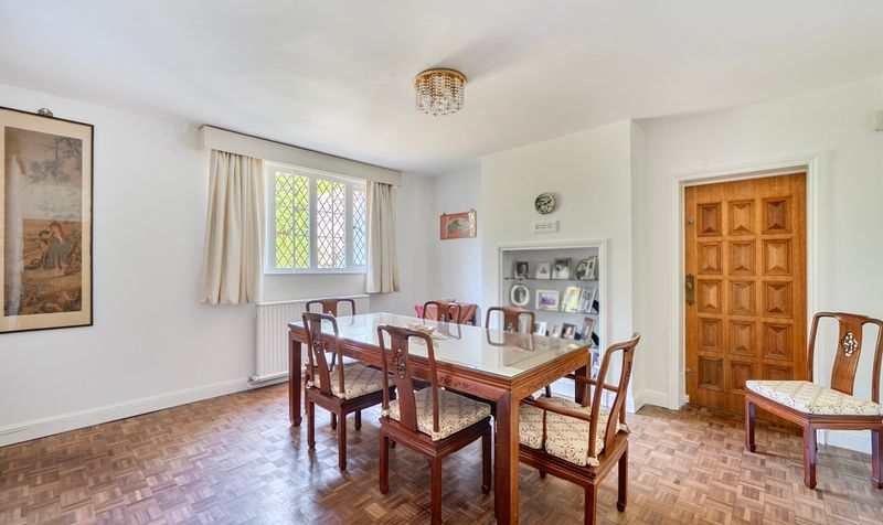 Epsom Road, Ashtead, KT21