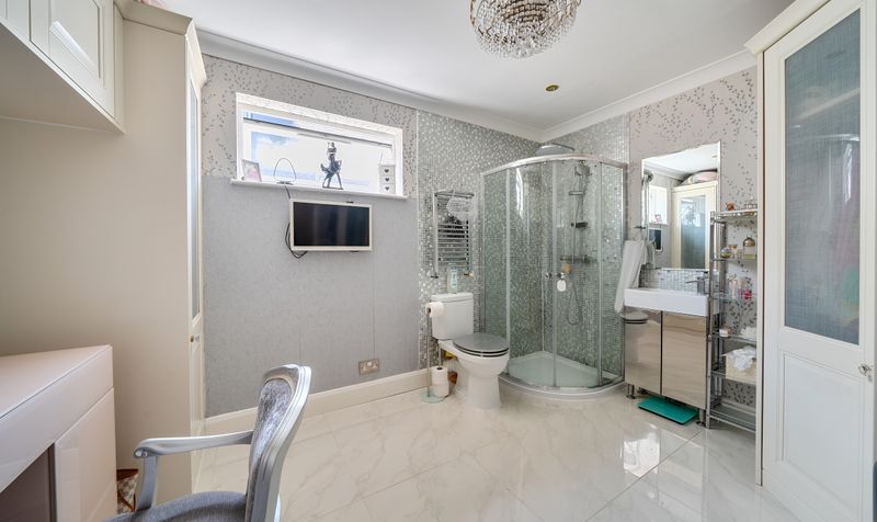 Lansdowne Road, Epsom, KT19
