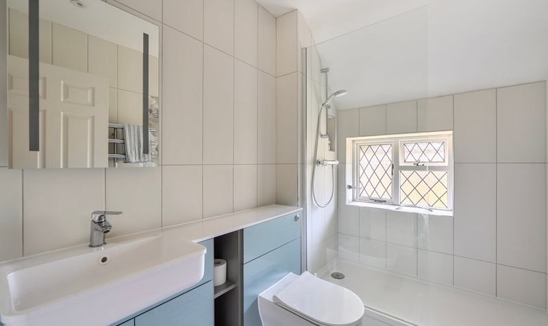 Epsom Road, Ashtead, KT21