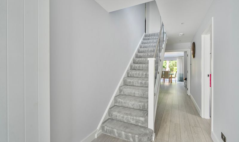 College Avenue, Epsom, KT17