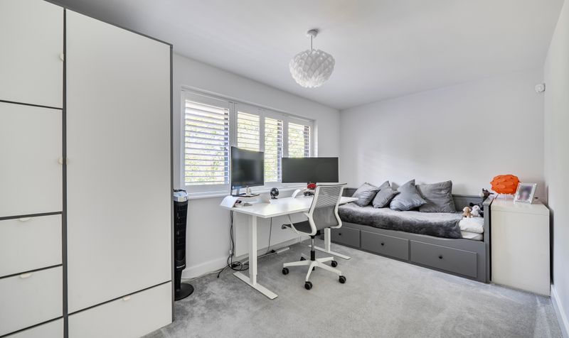 College Avenue, Epsom, KT17