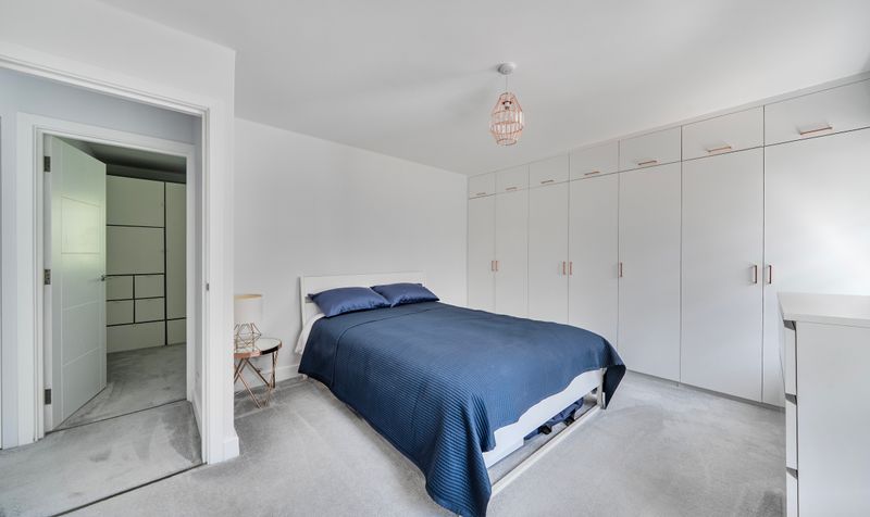 College Avenue, Epsom, KT17