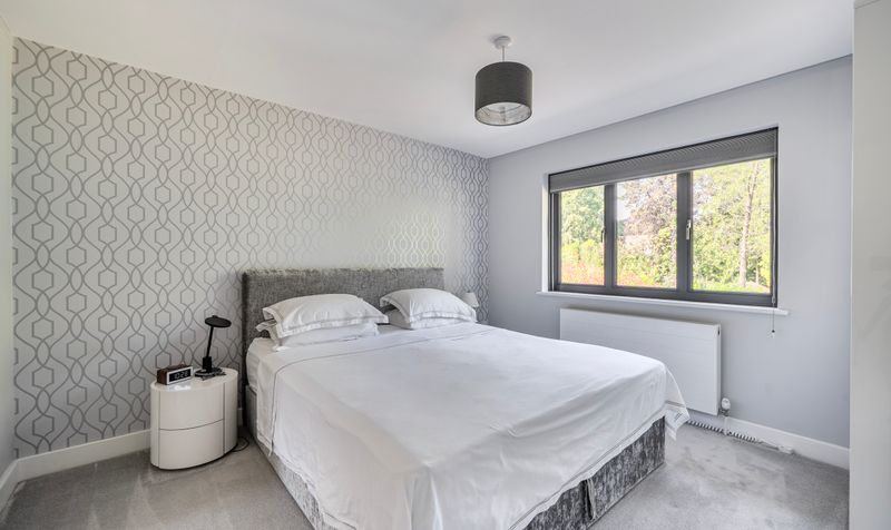 College Avenue, Epsom, KT17