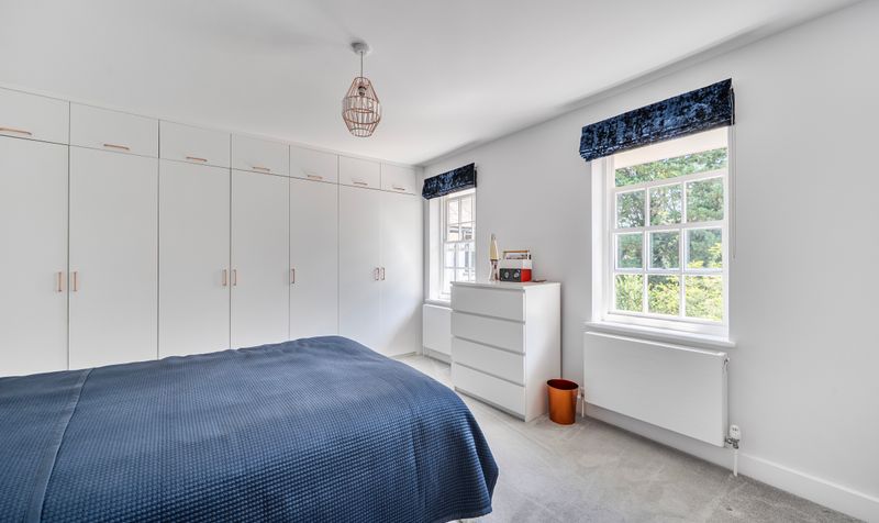 College Avenue, Epsom, KT17