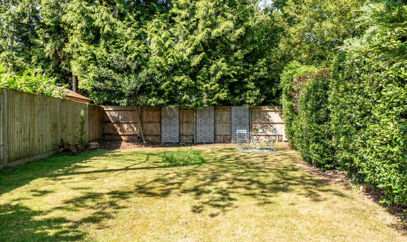 College Avenue, Epsom, KT17