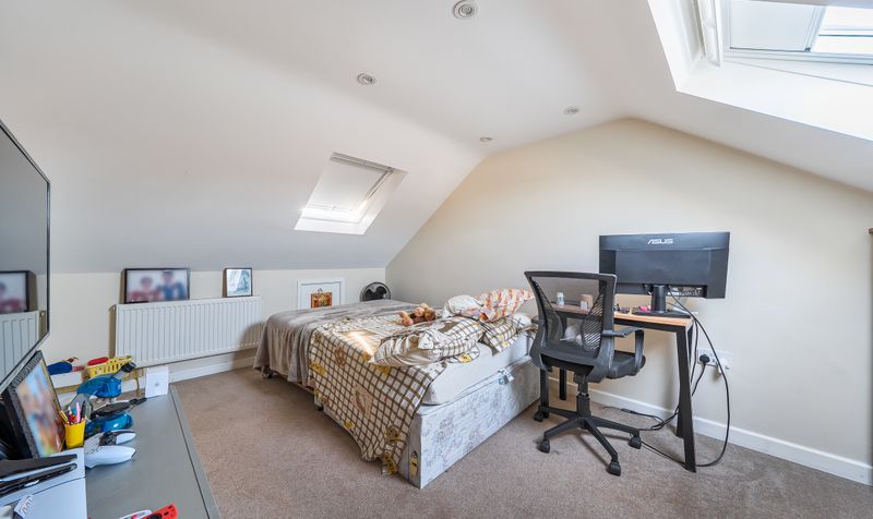 Redwood Drive, Epsom, KT19