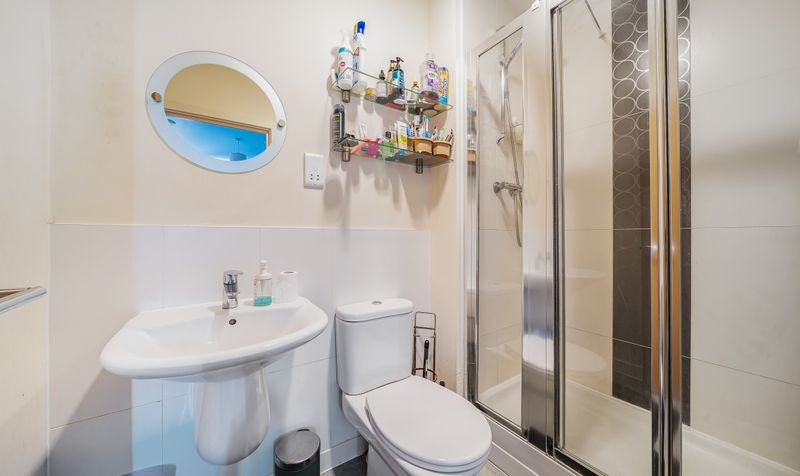 Redwood Drive, Epsom, KT19
