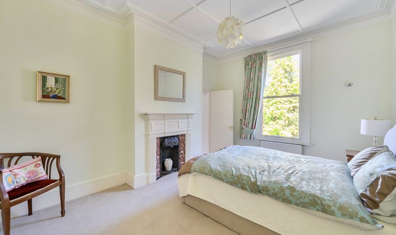 Larkhurst, 11 Highfields, Ashtead KT21 2NL