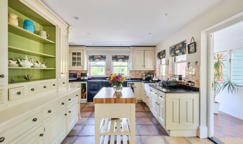 Larkhurst, 11 Highfields, Ashtead KT21 2NL
