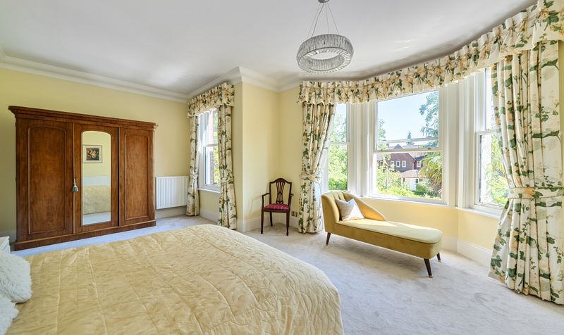 Larkhurst, 11 Highfields, Ashtead KT21 2NL