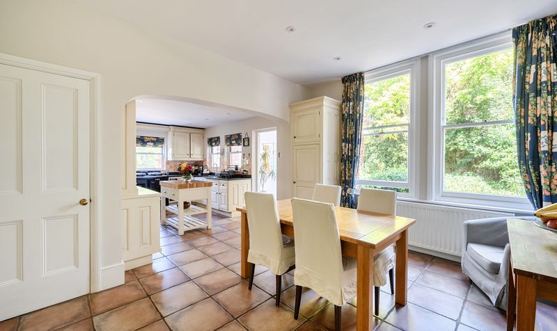 Larkhurst, 11 Highfields, Ashtead KT21 2NL