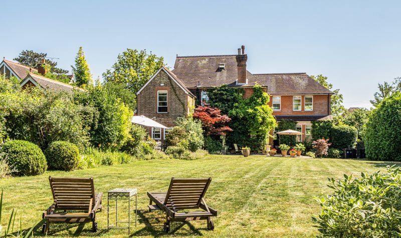 Larkhurst, 11 Highfields, Ashtead KT21 2NL