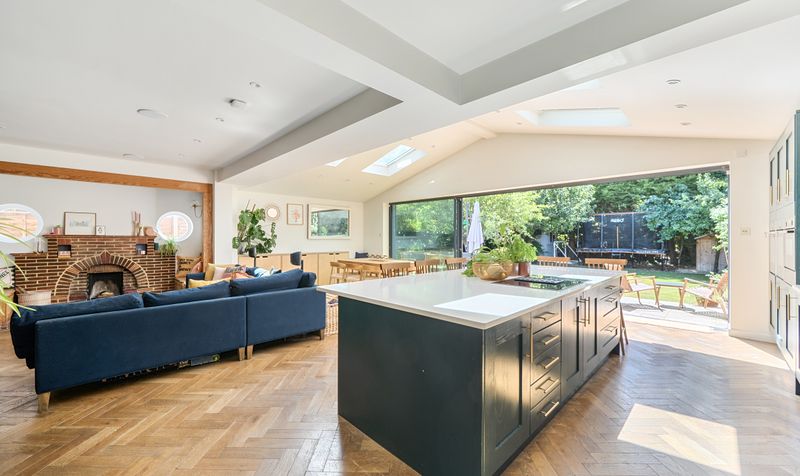 Overdale, Ashtead, KT21