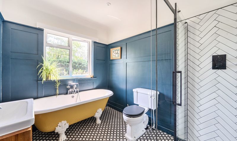 Overdale, Ashtead, KT21