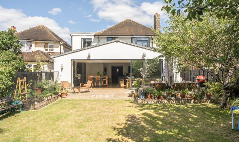Overdale, Ashtead, KT21