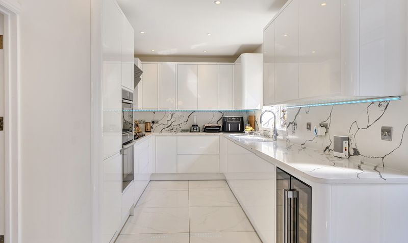 Mulberry Way, Ashtead, KT21