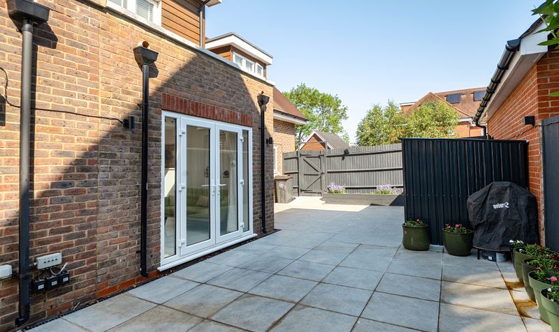 Mulberry Way, Ashtead, KT21