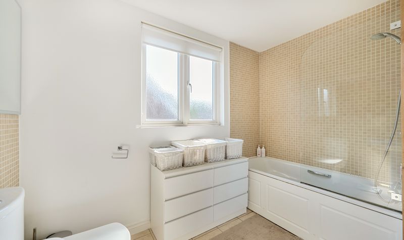 Mulberry Way, Ashtead, KT21