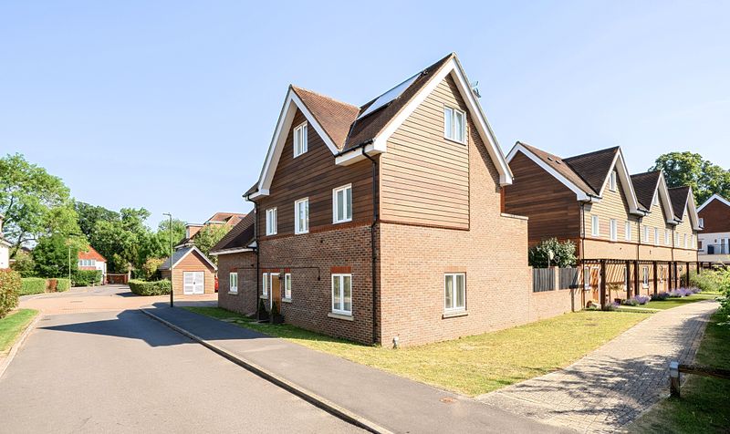 Mulberry Way, Ashtead, KT21