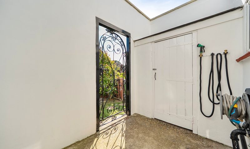Manor Green Road, Epsom, KT19